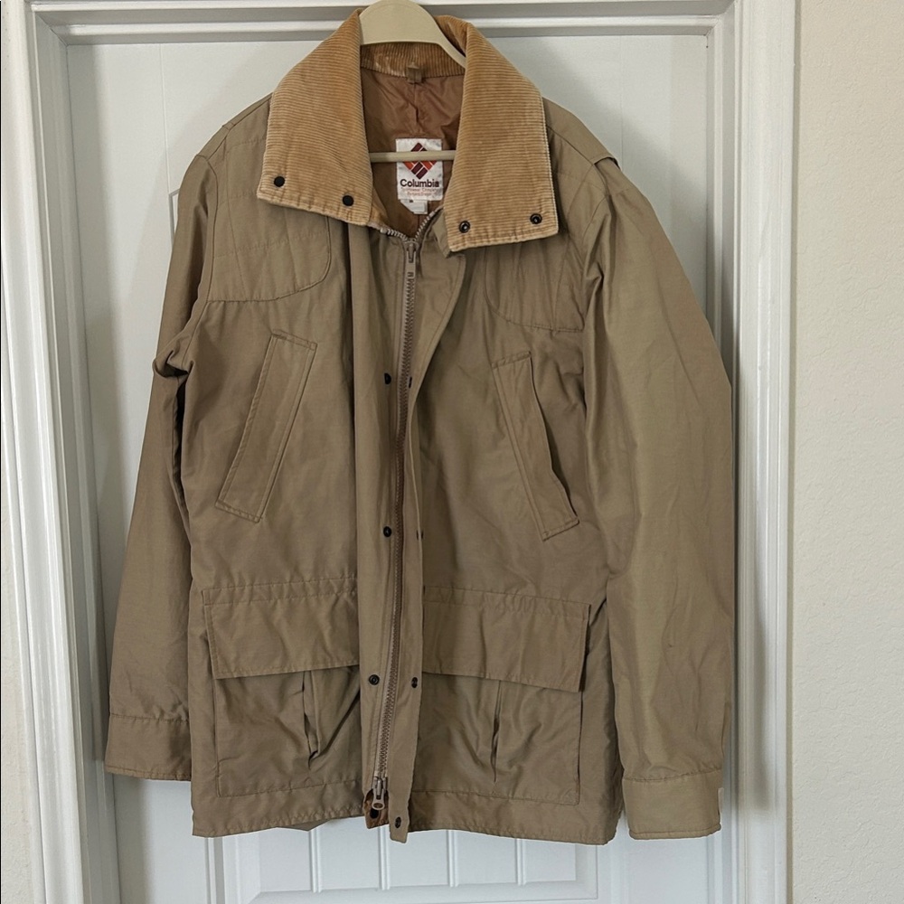 Vintage Columbia Men's Field Jacket in Tan